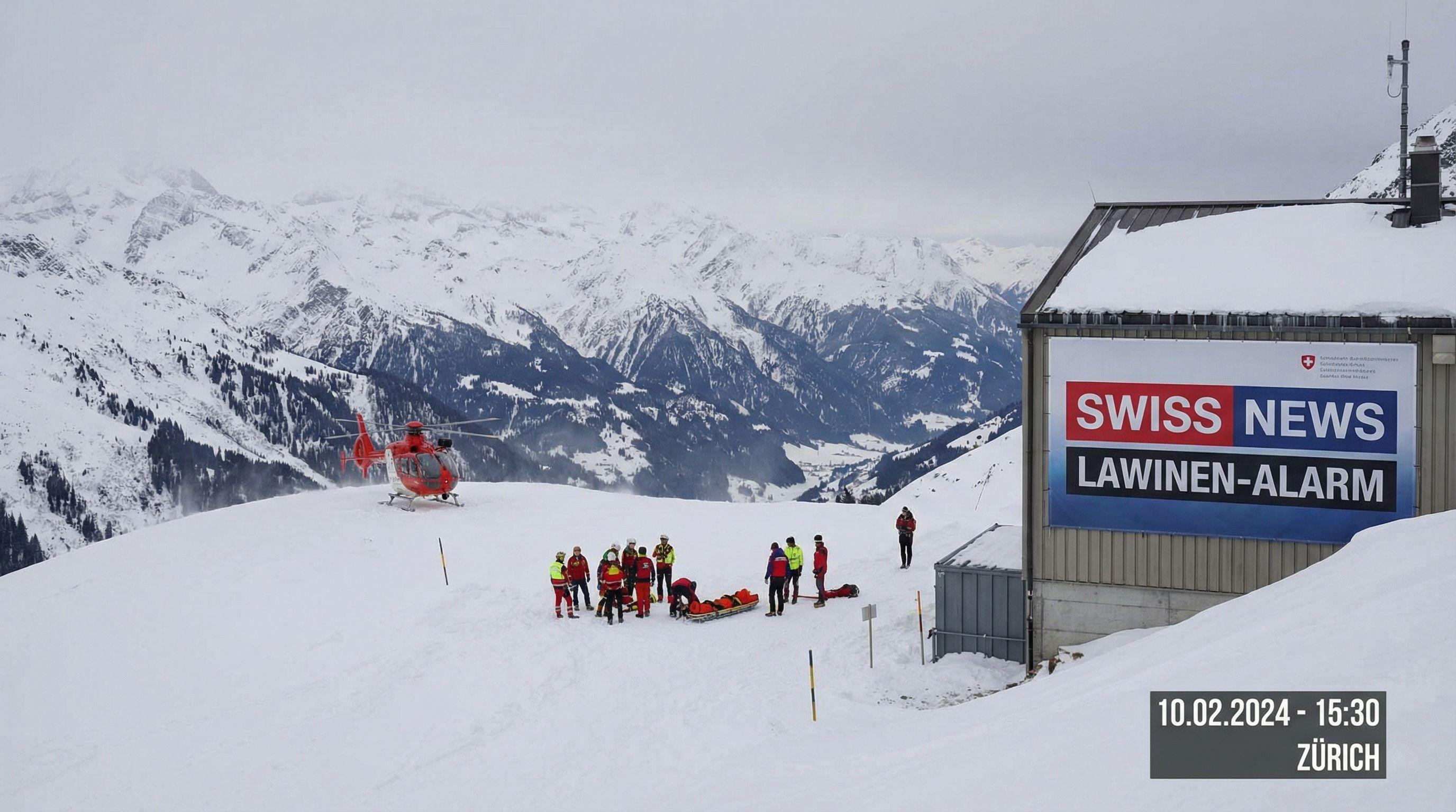 Skier Killed and Four Others Injured in Swiss Alps Avalanche
