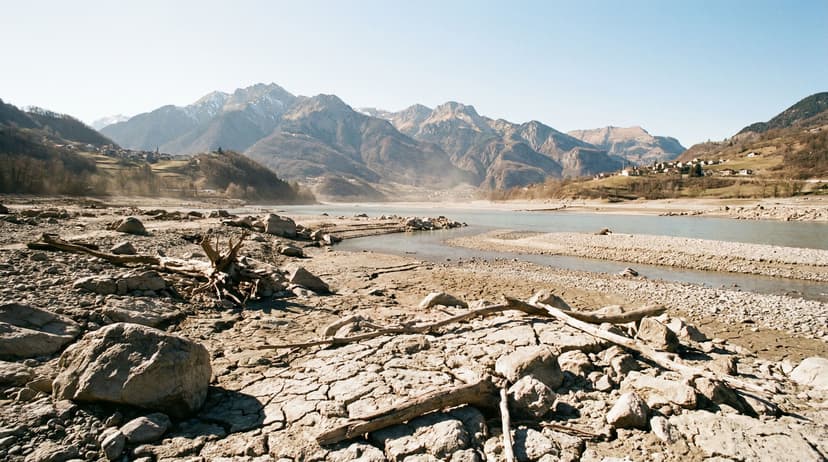 Swiss Rivers Hit Critical Low Levels Amid Persistent Dry Weather